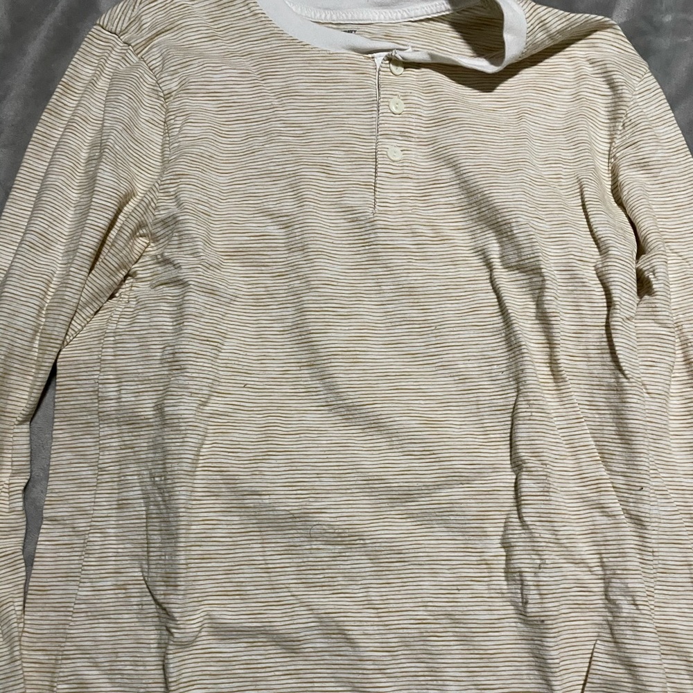 Old navy shirt